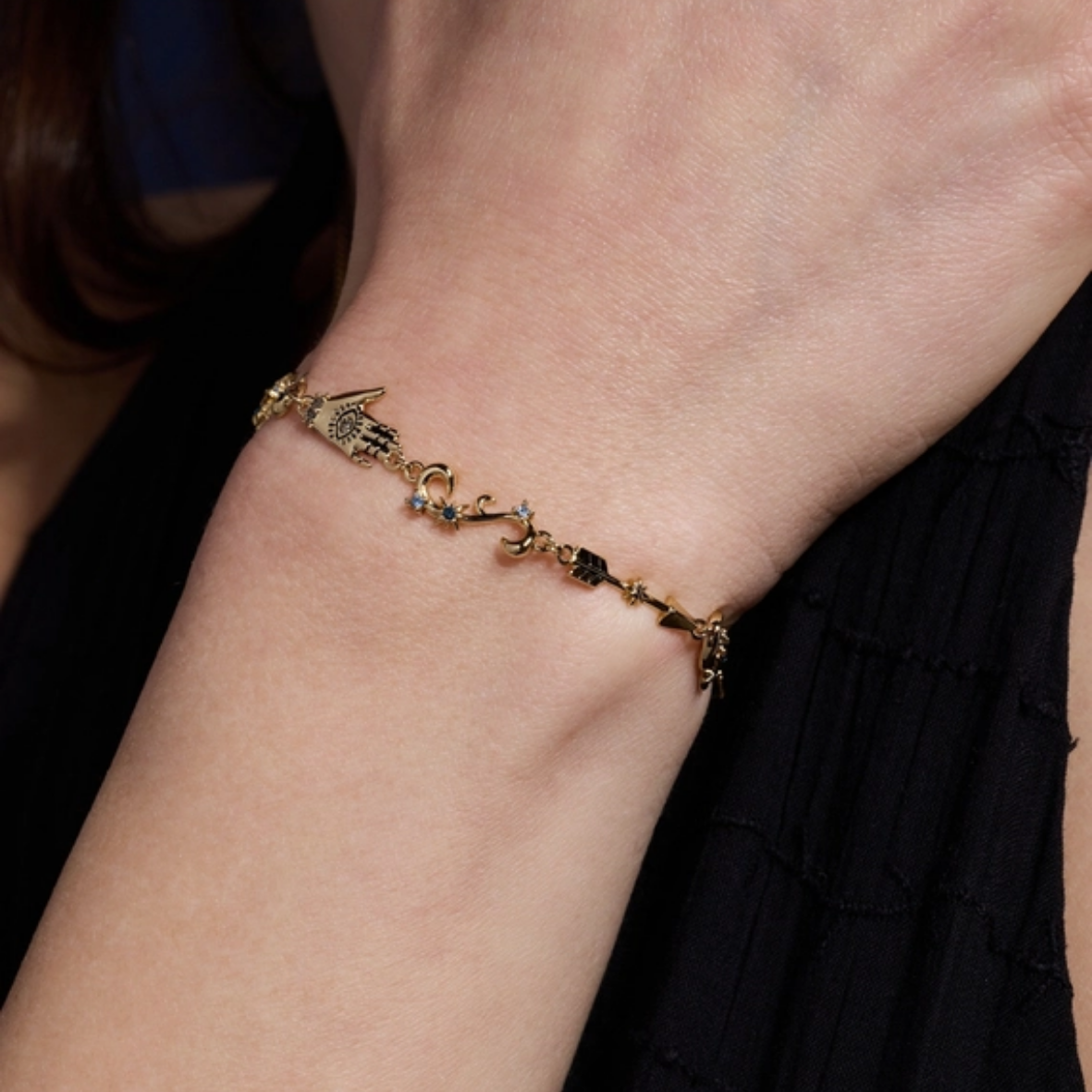 A Court of Thorns and Roses Feyre Archeron Linear Bracelet